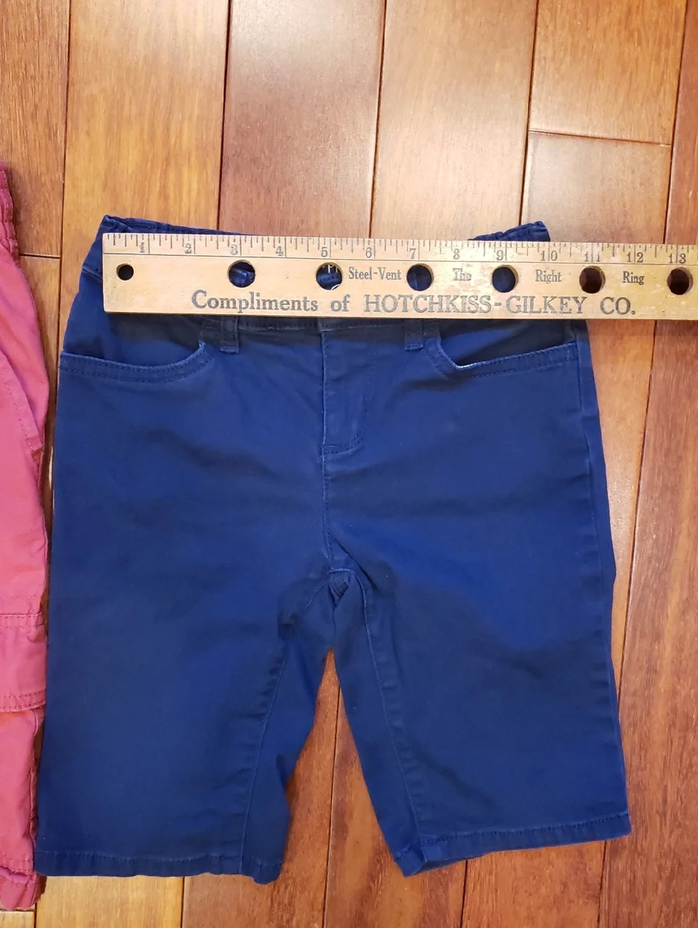 Boys Children's Place Size 8 shorts. Coral Cargo and Navy Flat Front.